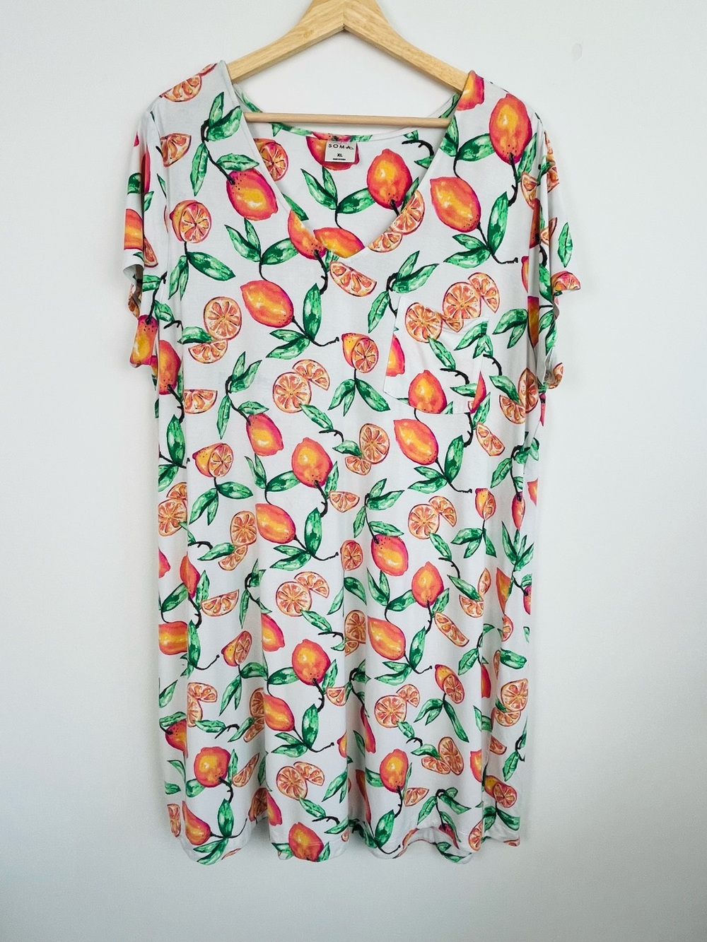 Soma orange fruit print rayon spandex sleepshirt night shirt, XL.